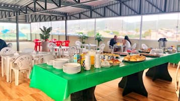 Free daily buffet breakfast