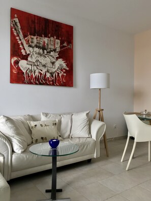 Smart-TV, Bücher, Musikbibliothek