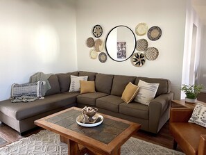 Living area - 4 Bedroom Hacienda with a Pool and GREAT location!! (Mesa)