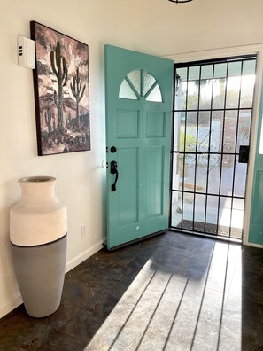 Interior - 4 Bedroom Hacienda with a Pool and GREAT location!! (Mesa)