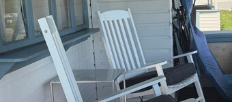 Cottage steps away from Newfound Lake. Relax and enjoy the view.