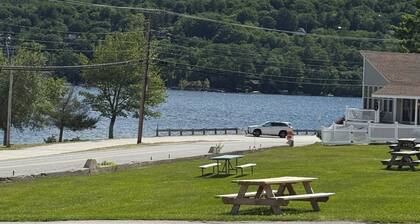 Cottage steps away from Newfound Lake. Relax and enjoy the view.
