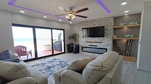 智能电视、壁炉