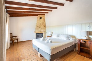 5 Schlafzimmer, Schreibtisch, Bügeleisen/Bügelbrett, kostenloses WLAN