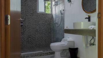 Apartment | Bathroom | Shower, towels