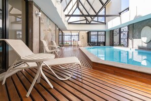 Una piscina techada