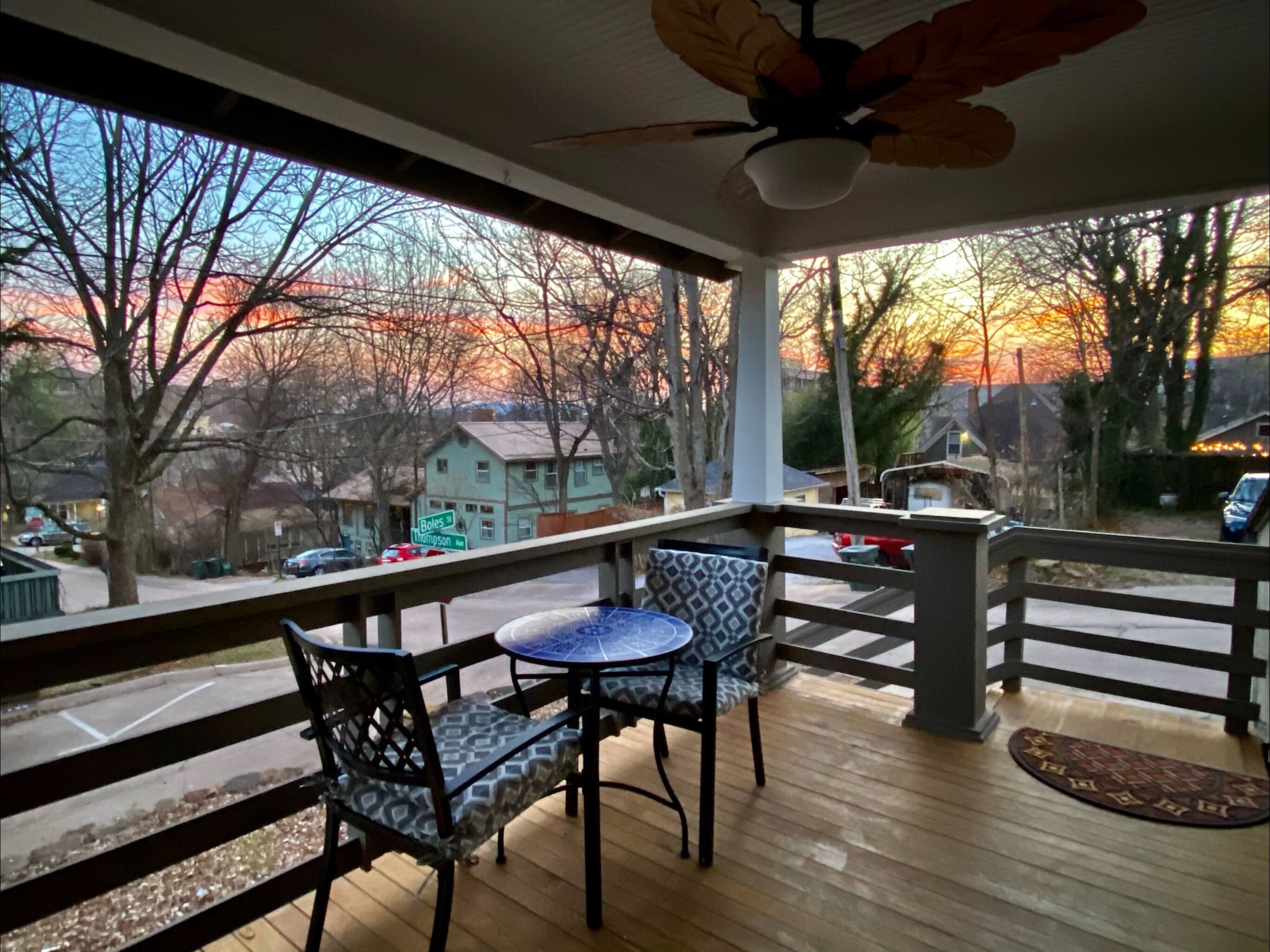 Location, walk to Dickson St., UofA, Theater and Square.