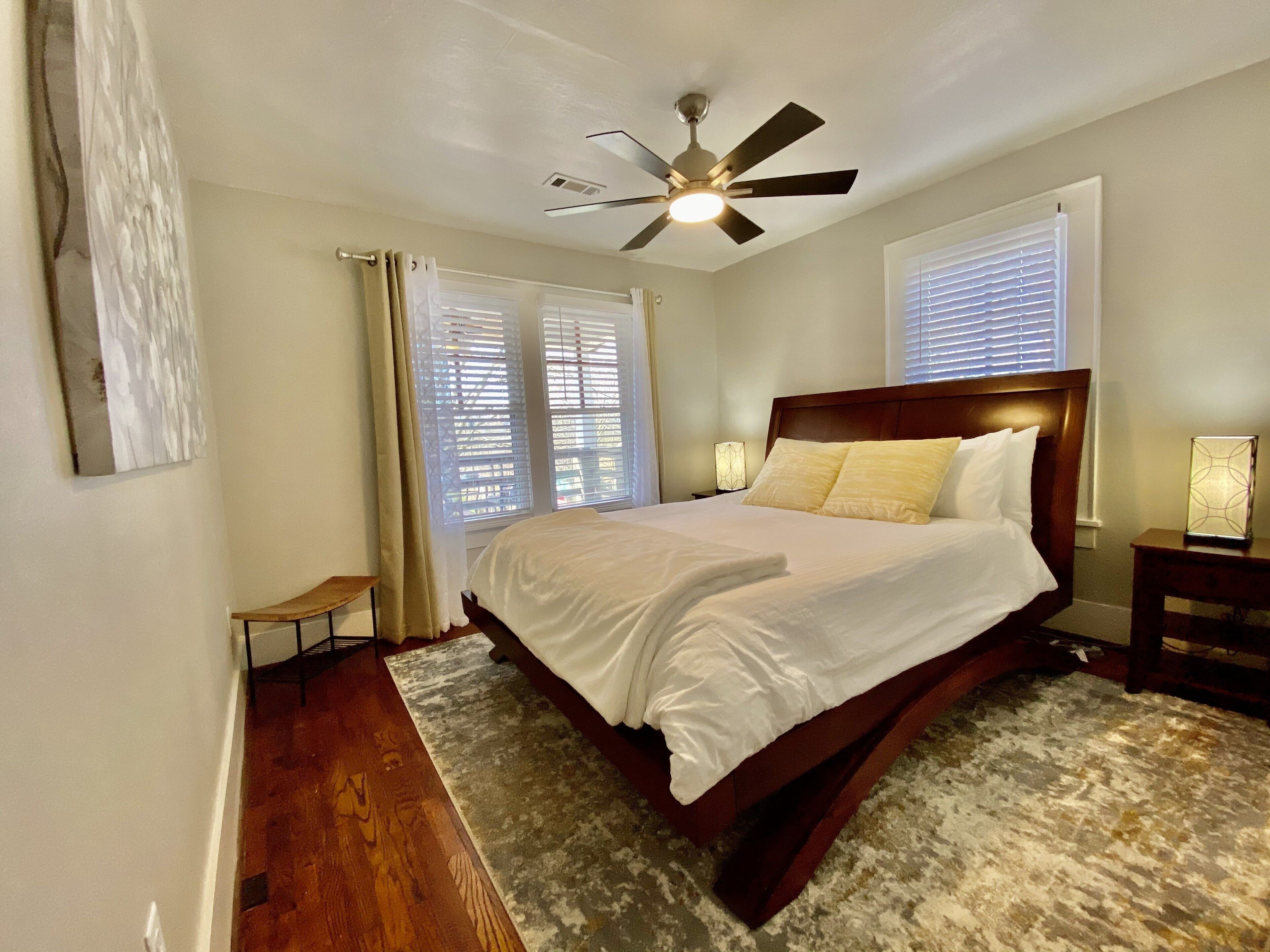 Location, walk to Dickson St., UofA, Theater and Square.