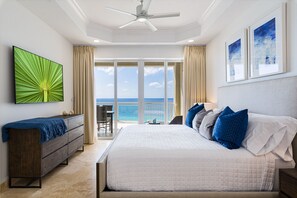 Egyptian cotton sheets, premium bedding, in-room safe, blackout curtains