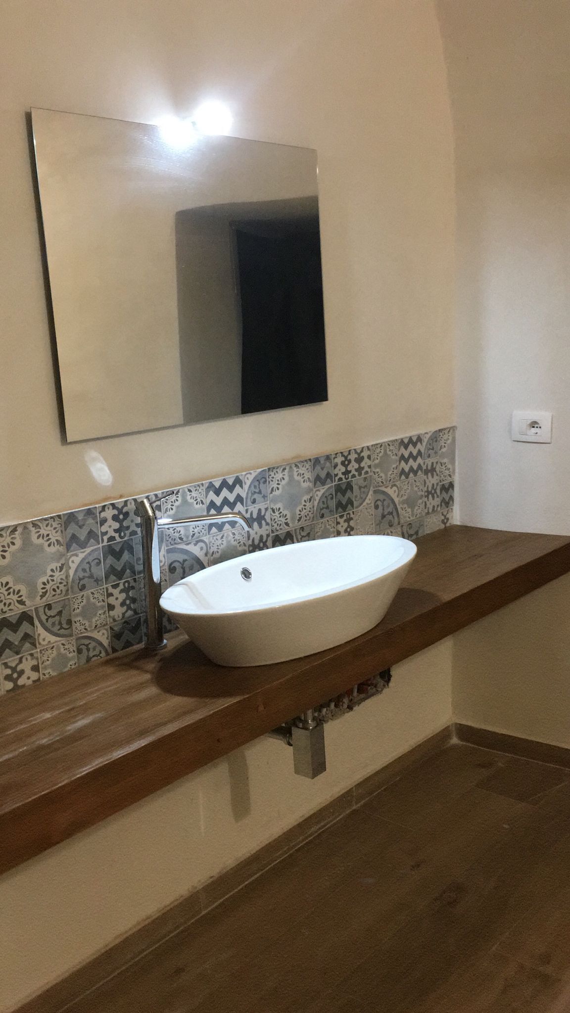 Dusche, Haartrockner, Bidet, Handtücher