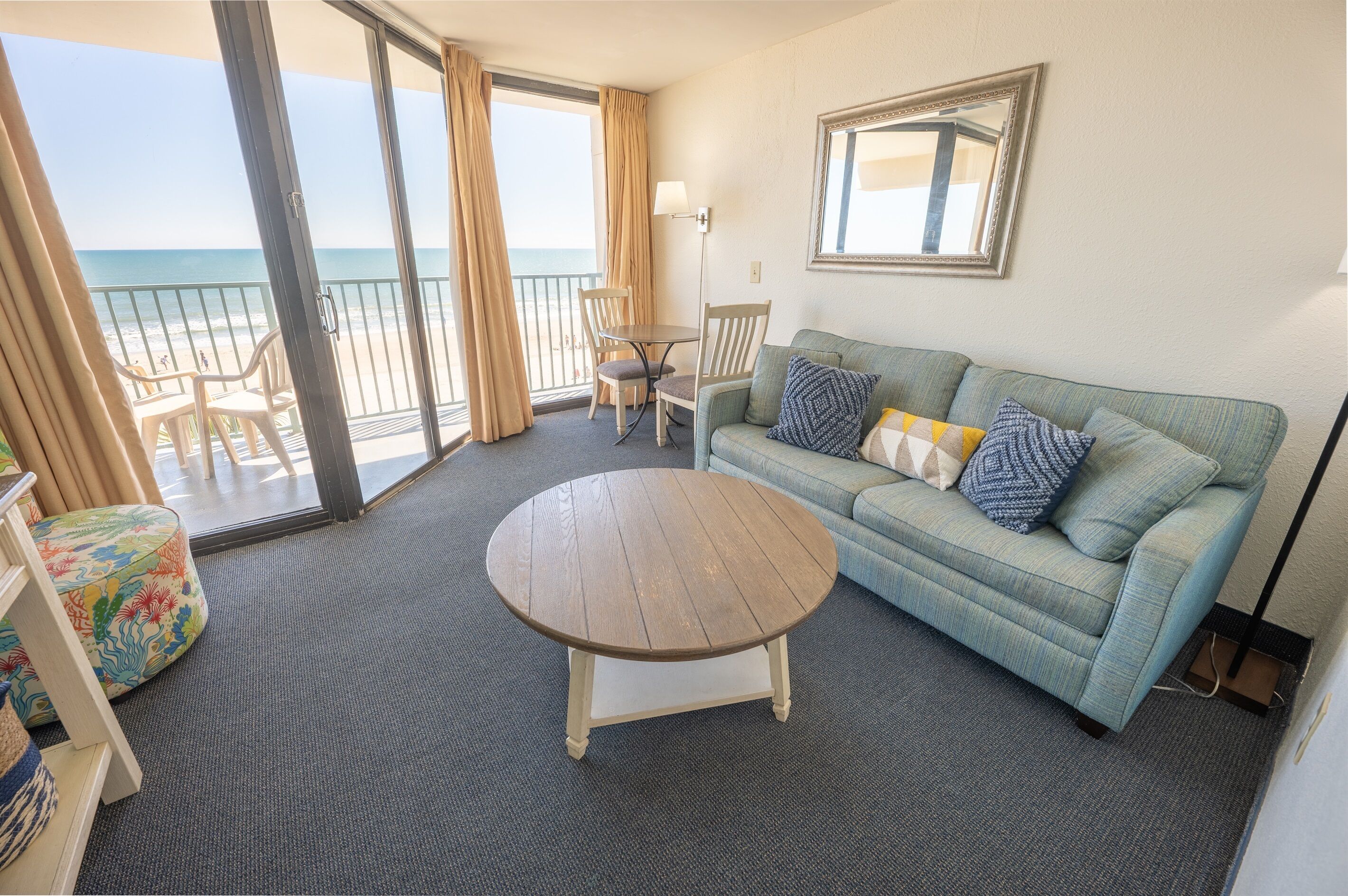 Low Floor 1BR, Direct Ocean Front Heated Pools!