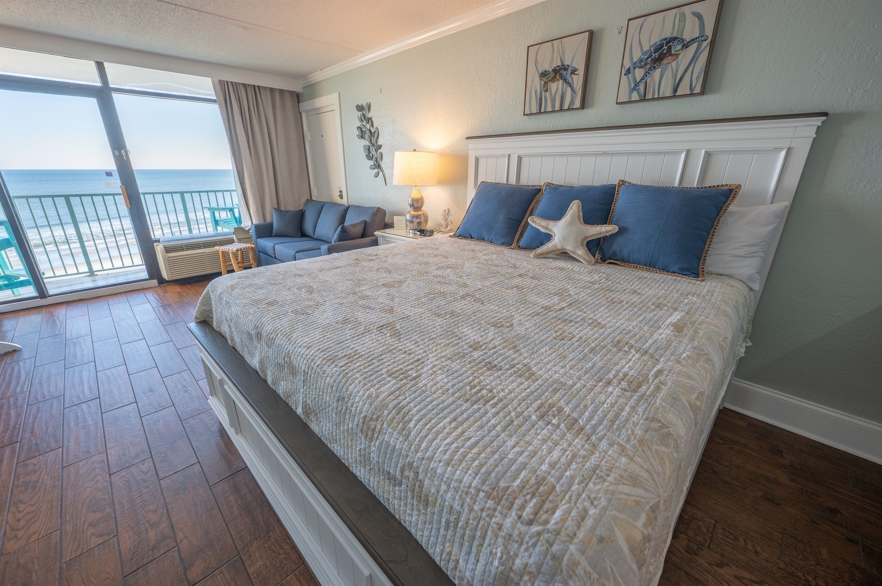 Low Floor, Direct Ocean Front, Heated Pools, Clean