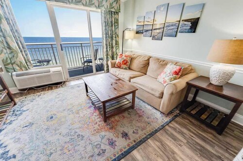 1BR at Sandy Beach Resort, Oceanfront View, Pools!
