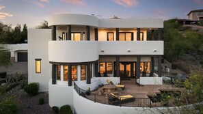 المنشأة من الخارج