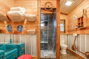 Douche, serviettes fournies