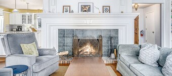 Home with central AC, WiFi, fireplace, gas grill, washer/dryer