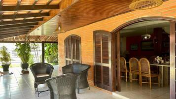 Häämatkatalo, pääsy uima-altaalle | Lanai