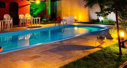 Casa com Piscina em Penha - Beto Carrero
