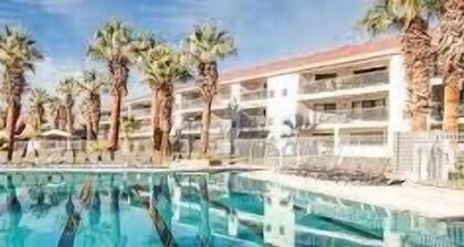 Las Palmas Resort Condo w/ Amazing Views