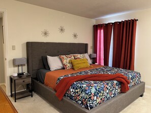 3 habitaciones, escritorio, tabla de planchar con plancha y wifi gratis 
