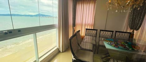 Apartamento superluxo | Vista para praia/oceano