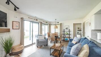 Téléviseur connecté, foyer, livres