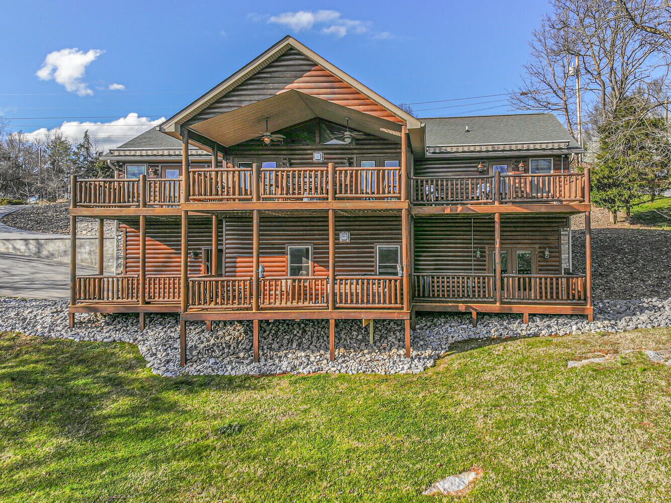 🏔Large Open Cabin, Jaw Dropping Views, Hot Tub and more! 🌊