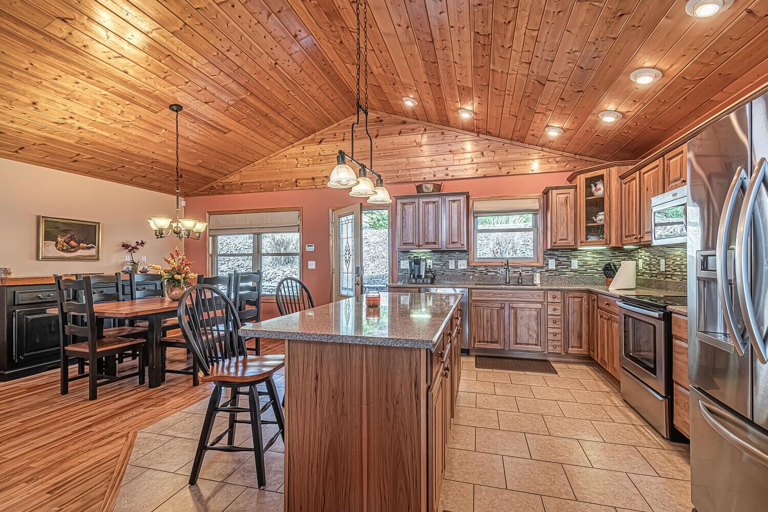 🏔Large Open Cabin, Jaw Dropping Views, Hot Tub and more! 🌊