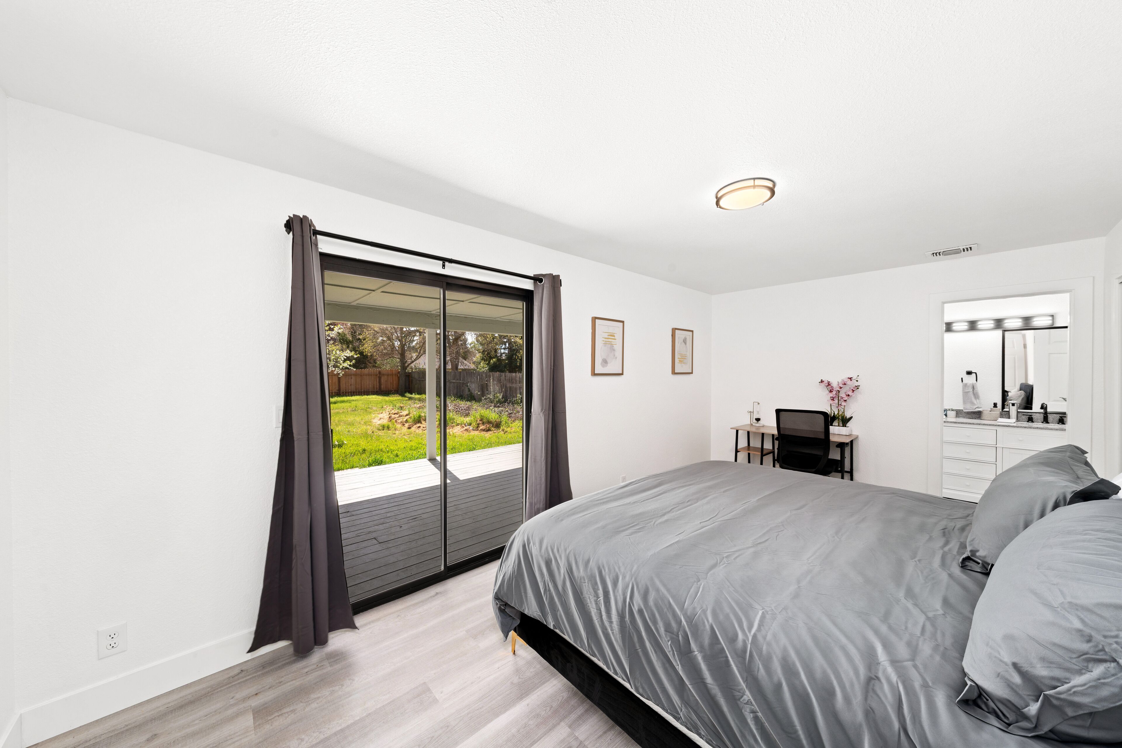 3 Schlafzimmer, Schreibtisch, Bügeleisen/Bügelbrett, kostenloses WLAN