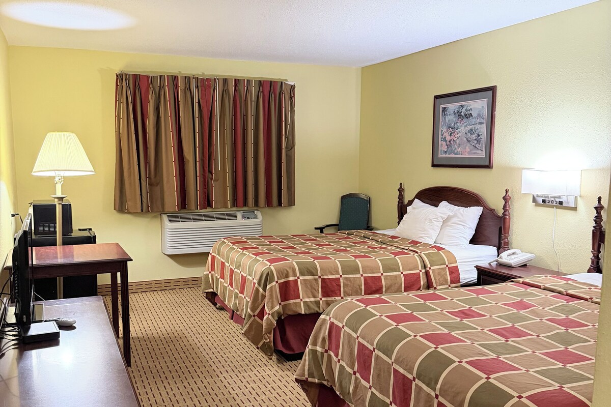 Room, 2 Queen Beds | Iron/ironing board, WiFi (free), bed sheets