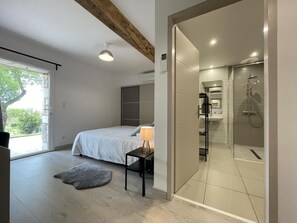 6 quartos, acesso à internet