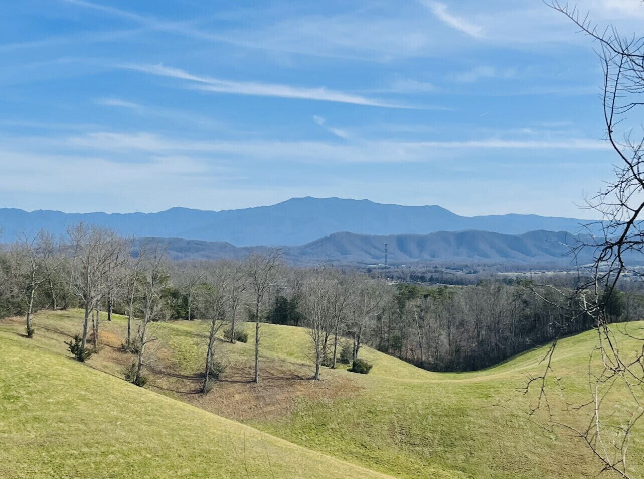 ❤️ Remodeled Amazing Cabin, King Beds, Game Room, Sleeps28 ❤️