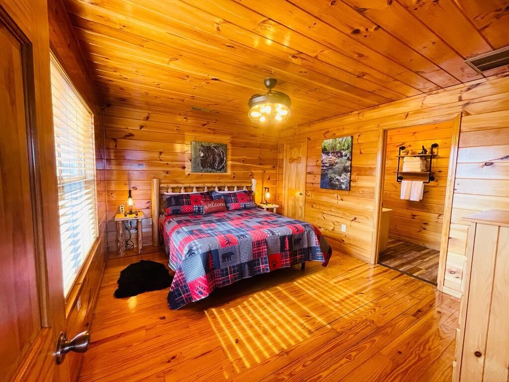 6 Schlafzimmer, Schreibtisch, Bügeleisen/Bügelbrett, Reisekinderbett