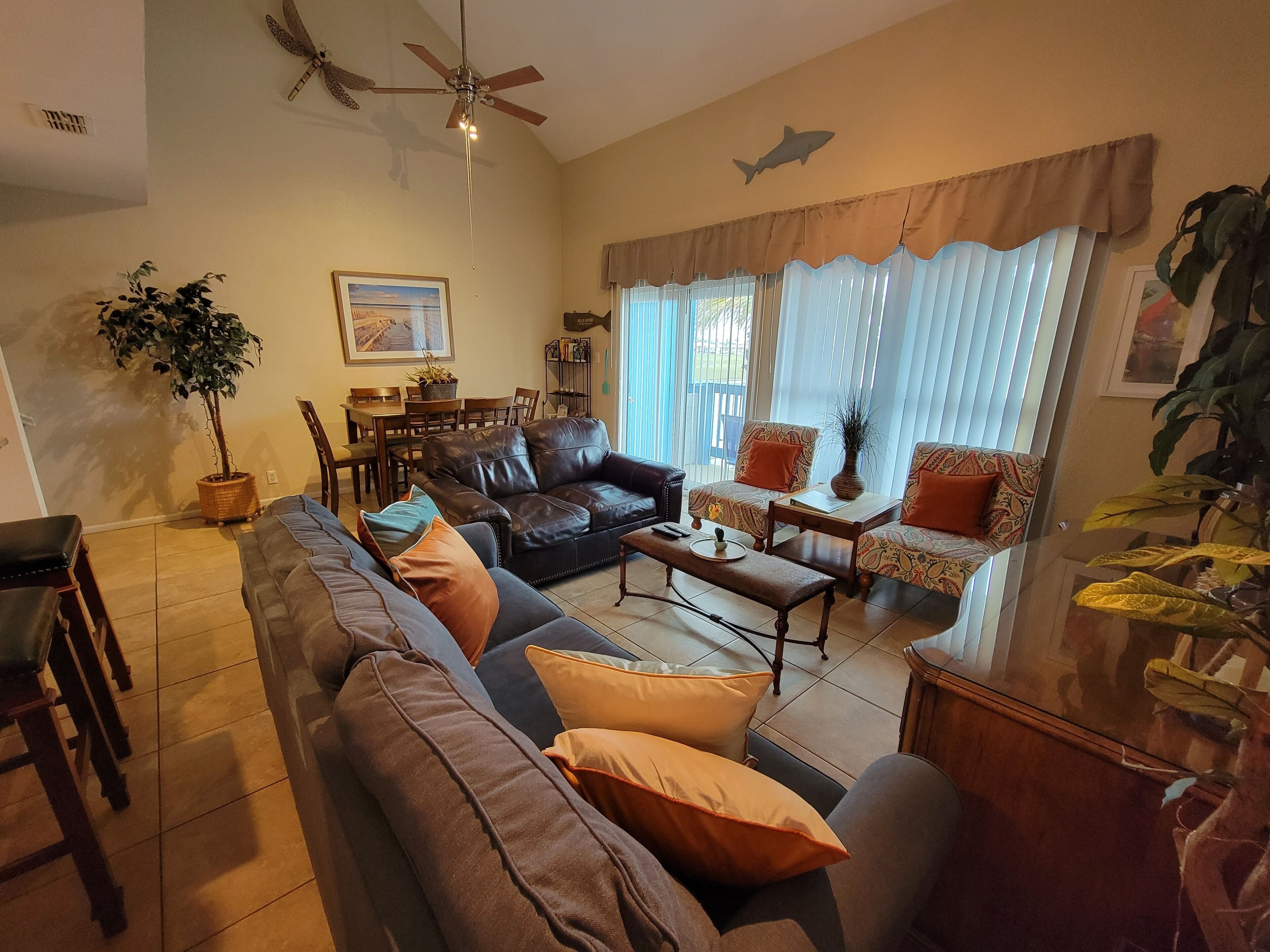 2 Story, 3 Bedroom Townhouse with a Boat Slip