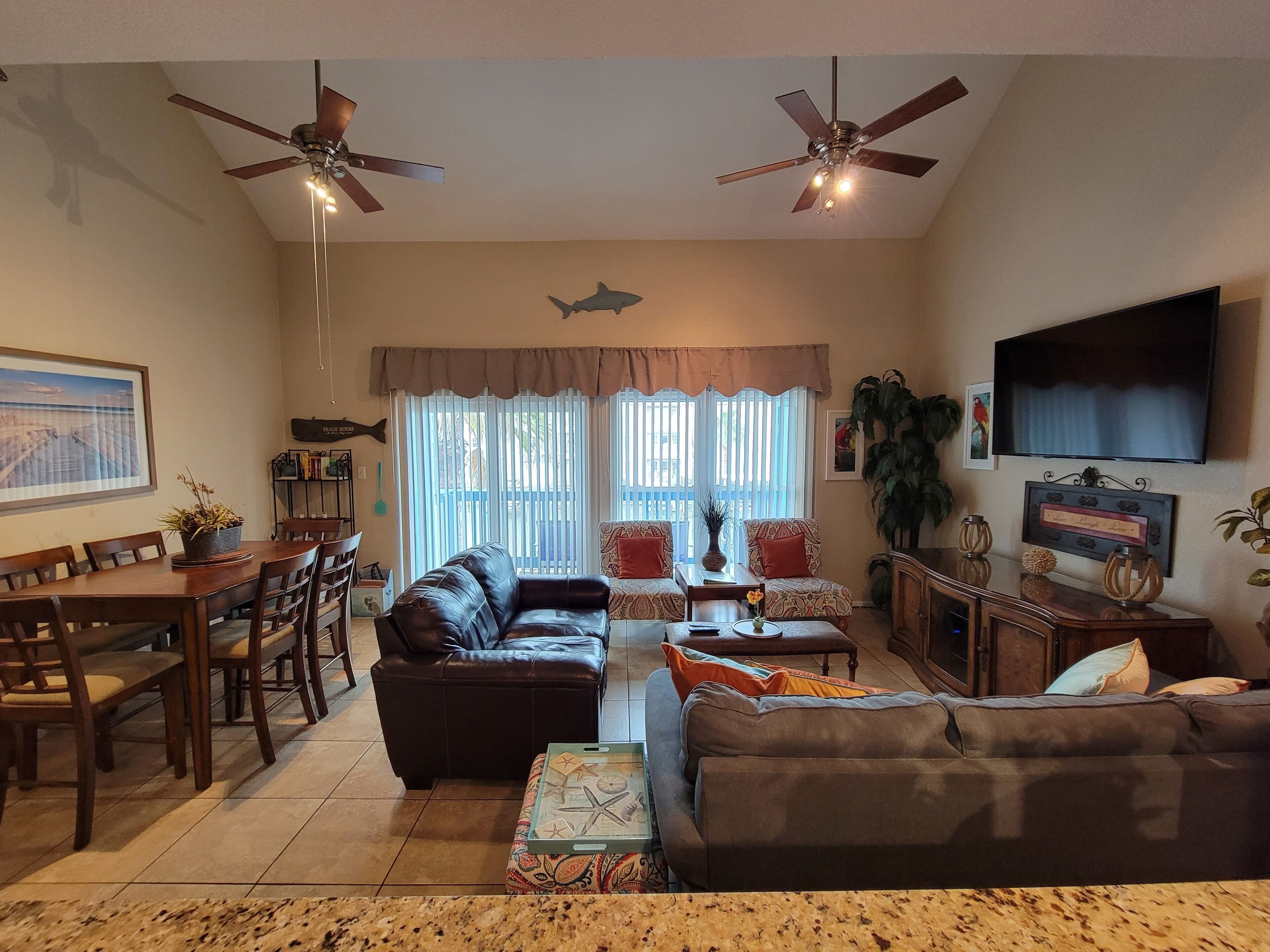 2 Story, 3 Bedroom Townhouse with a Boat Slip