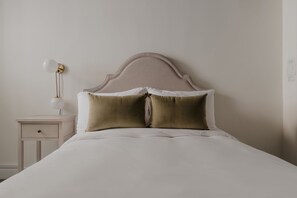 Basic Room, 1 Double Bed - Dupont Circle Embassy Inn by FOUND (Washington)