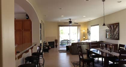 Spacious 3 bedroom in a country club