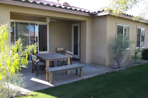 Spacious 3 bedroom in a country club