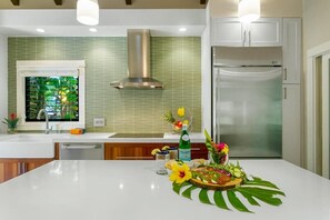 Fridge, microwave, oven, stovetop - Poipu Crater 16 – Modern AC Retreat + Pool, Sauna & P.B.A.C. Access (Koloa)