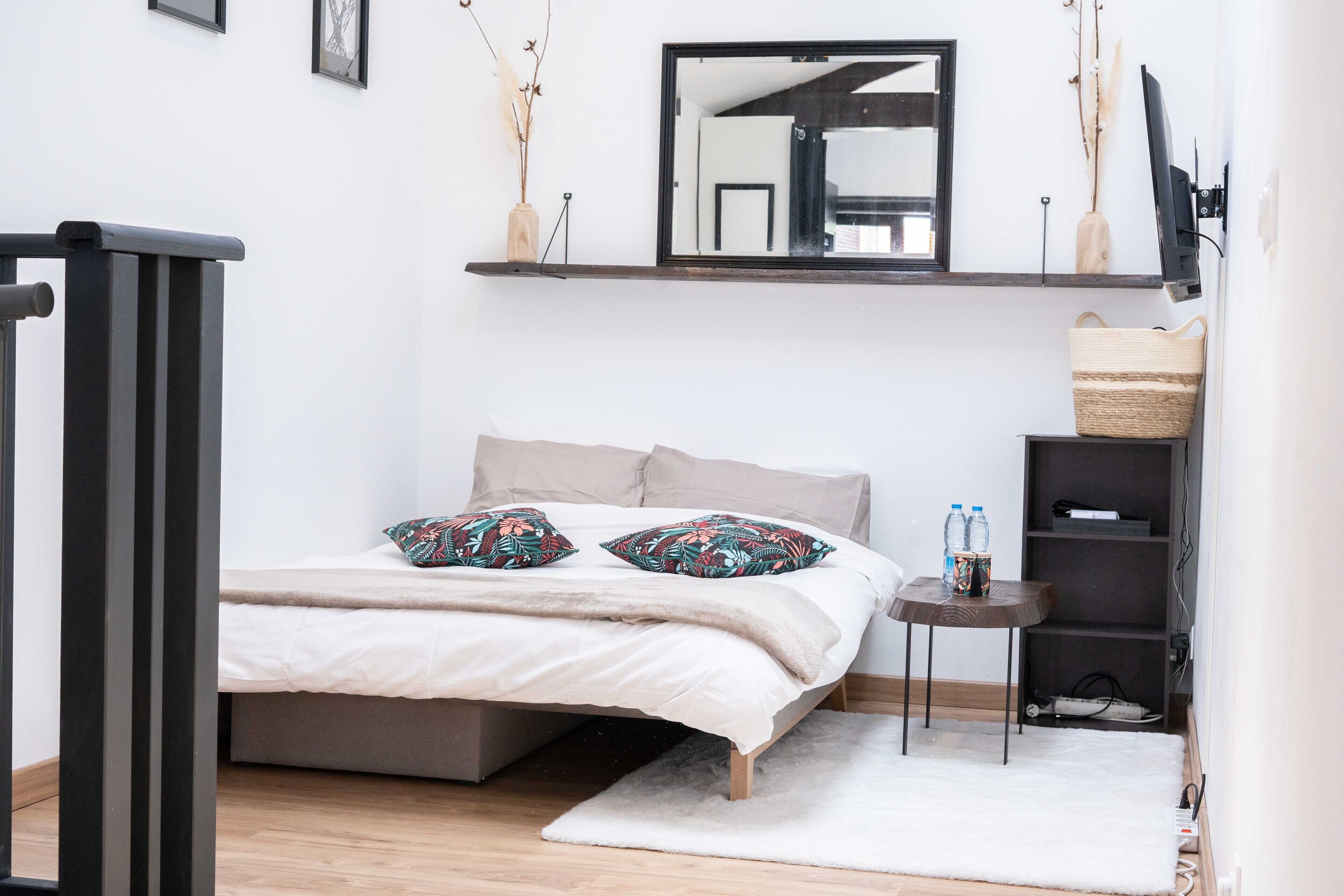 1 chambre, bureau, fer et planche à repasser, Wi-Fi gratuit