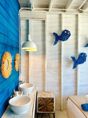 Wi-Fi gratuit, draps fournis