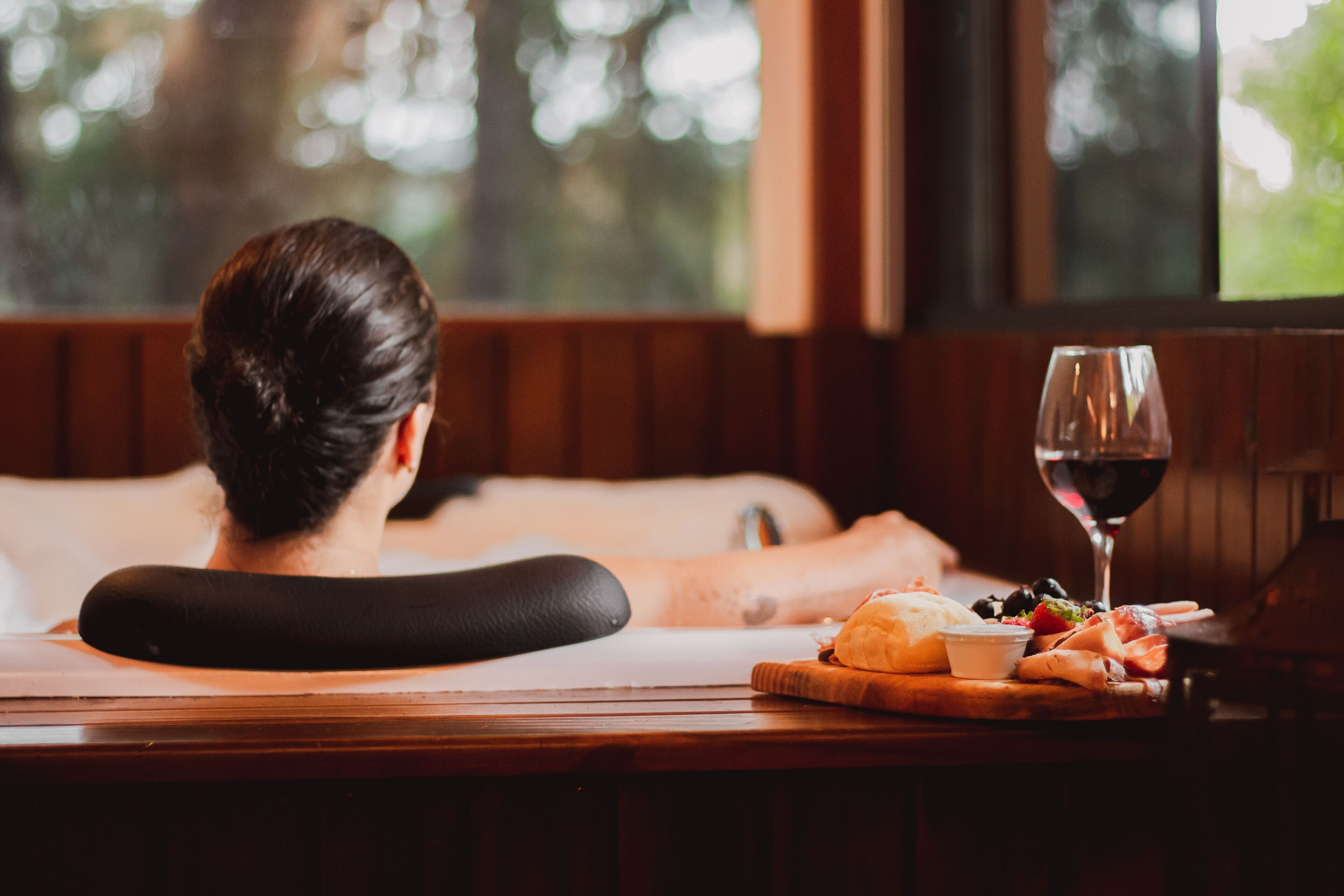 Superior Cabin, 1 Queen Bed, Garden Area | Private spa tub