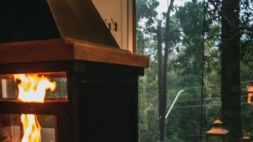 Baita Premium, 1 letto king, vista giardino, lato giardino | Biancheria da letto di alta qualità, copriletto in piuma