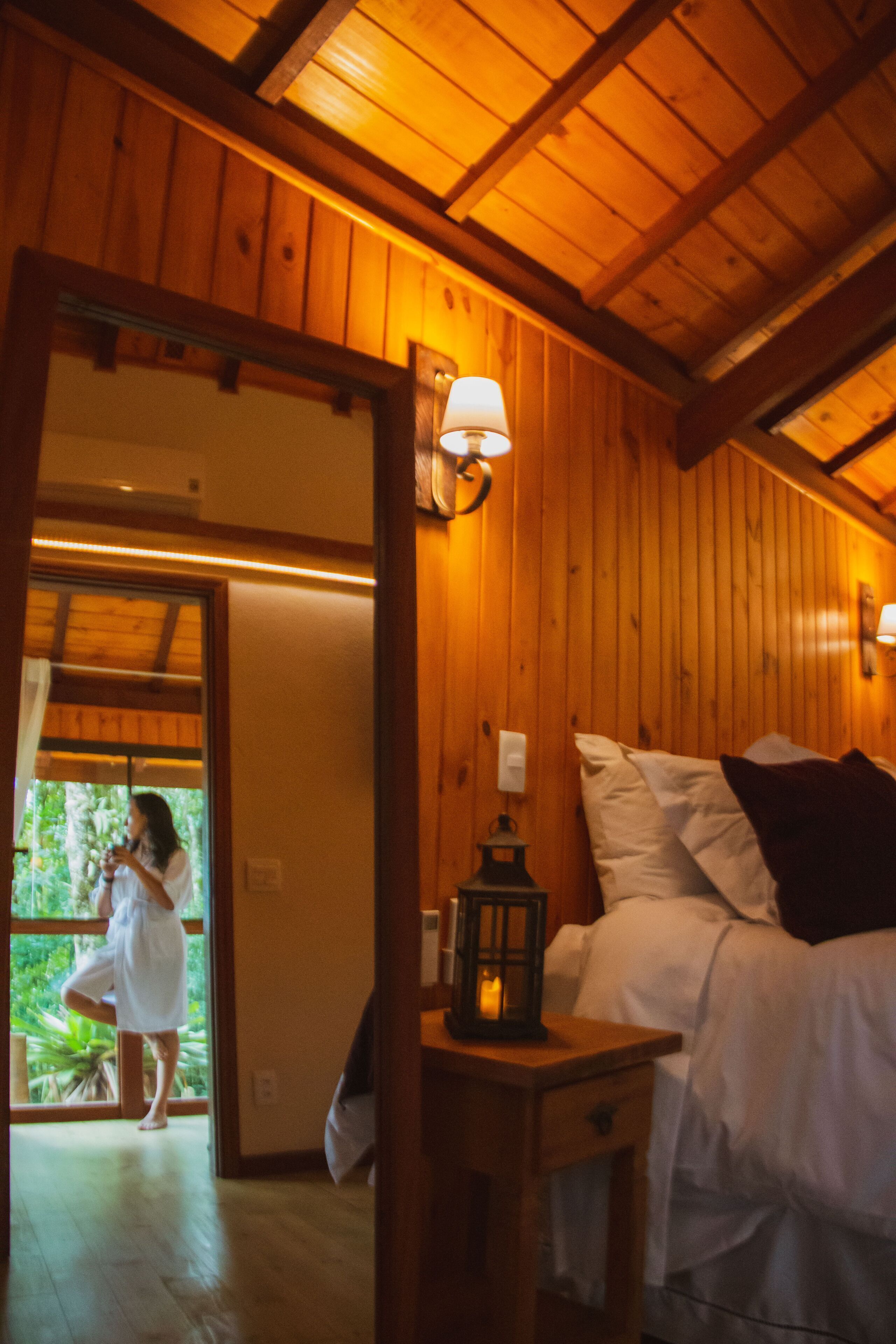 Premium bedding, down comforters, pillowtop beds, minibar
