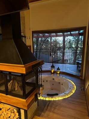 Hytte – exclusive | Sengetøy av topp kvalitet, dundyner, senger med overmadrass og minibar