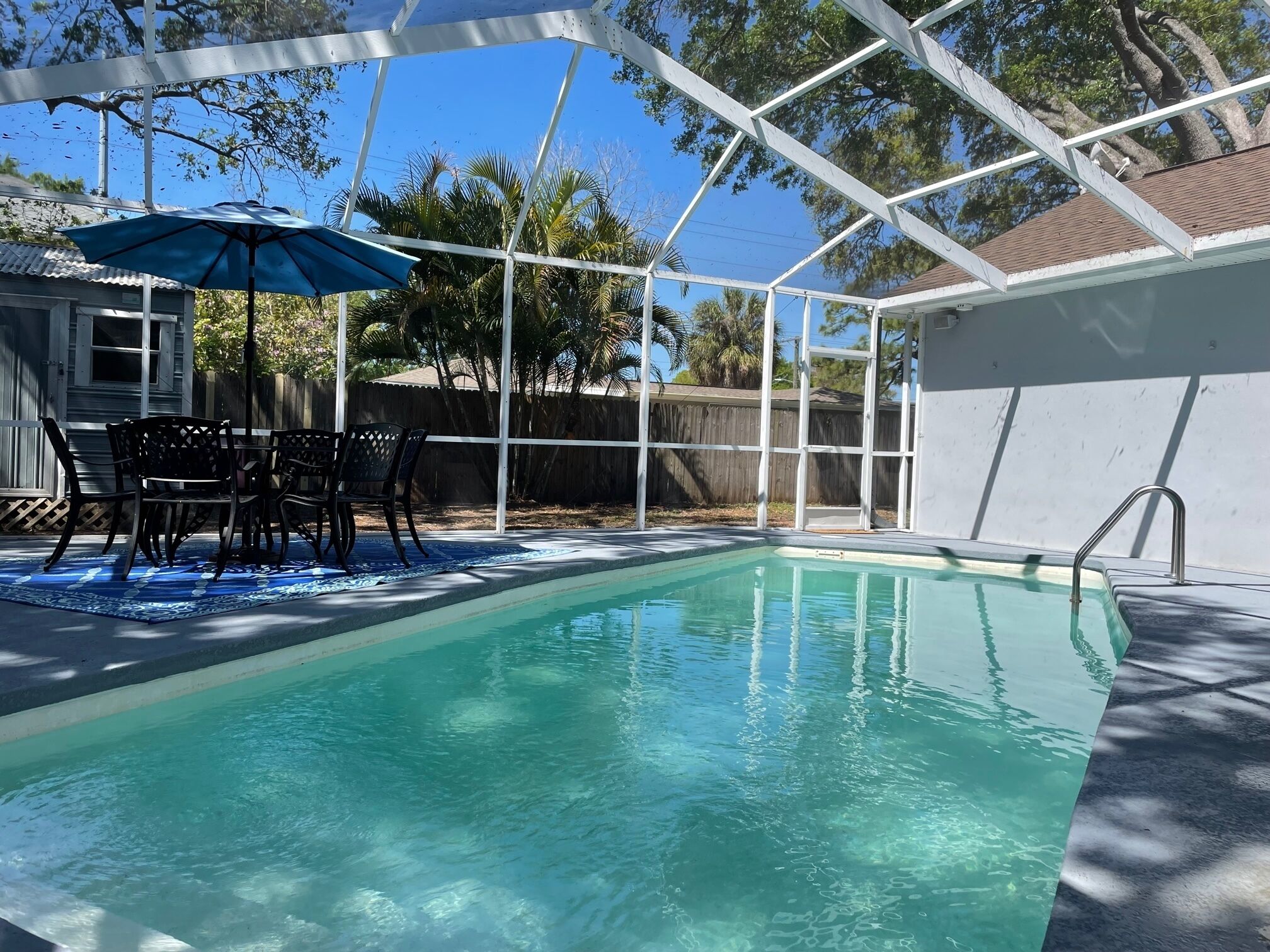Pool, Central location, Established Neighborhood