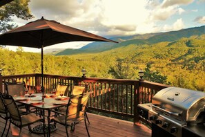 屋外ダイニングエリア