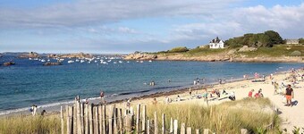 T'y Nima fisherman's cottage with walled garden