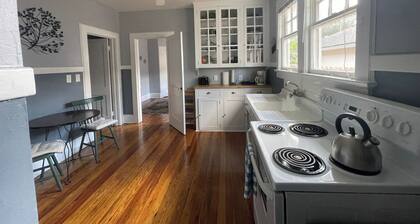 Roomy Murray Hill Couples Retreat