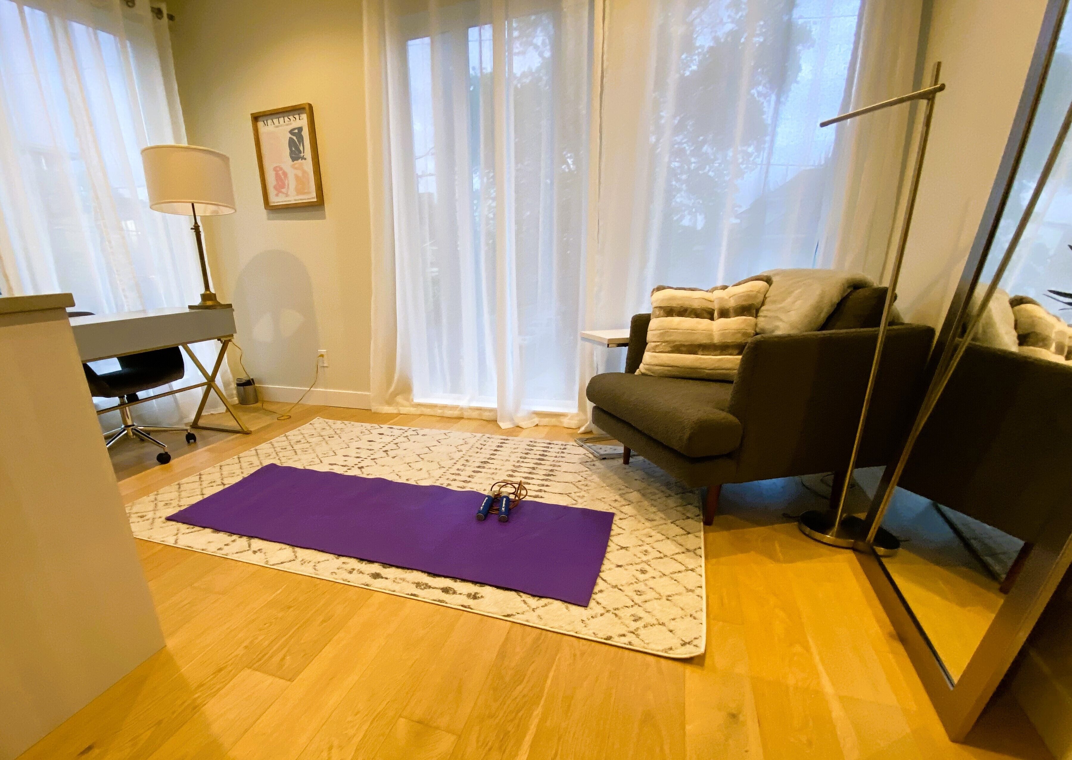 Modern 3BR/3BA Townhome - Charming Capitol Hill location